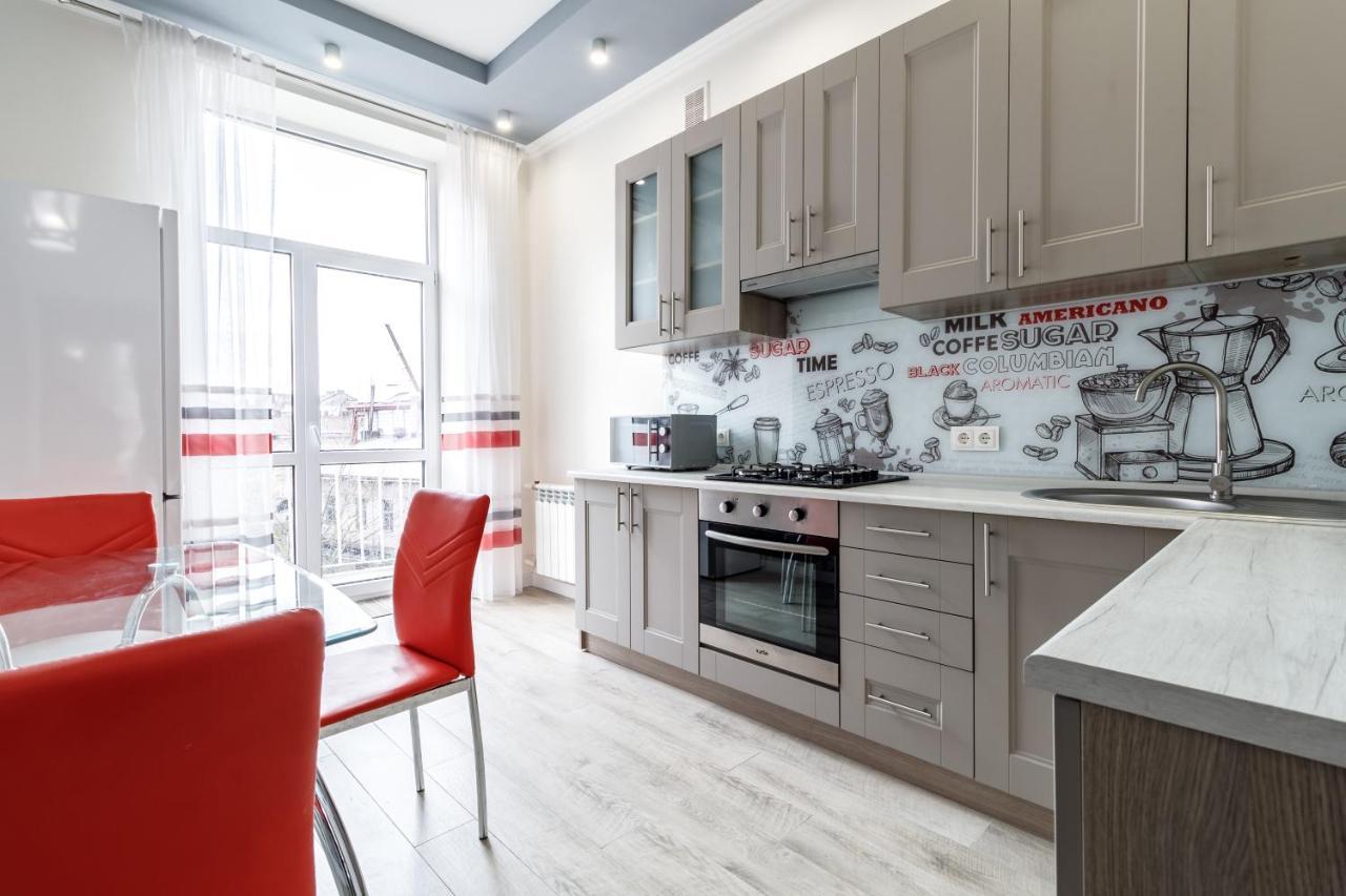 לבוב Inshiapartments On Liberty Avenue מראה חיצוני תמונה