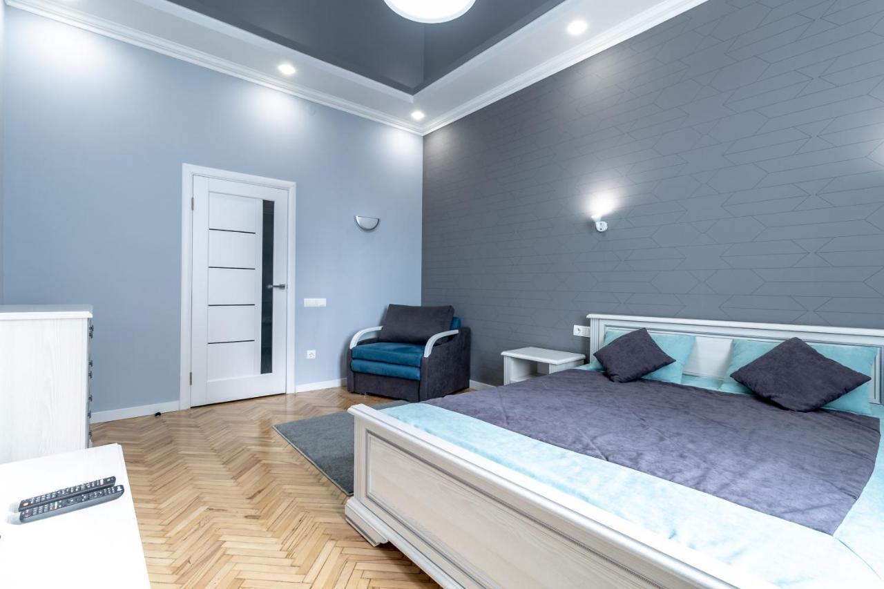 לבוב Inshiapartments On Liberty Avenue מראה חיצוני תמונה